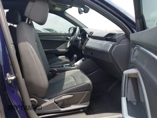 2020 Audi Q3 Premium z VIN WA1AECF34L1104864, wystawiony jako IAAI lot #42266118 z przebiegiem 43 024 mil mil oraz . Historia ofert i sprzedaży dostępna na DreamBid. Obrazek 5.