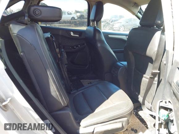 2020 Ford Escape SE Sport Hybrid with VIN 1FMCU0BZ3LUB70892, listed as a IAAI auction lot 41647671 with 38,691 mi miles and . Bid and sale history available at carsss.com. Image 8.