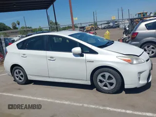 2013 Toyota Prius One z VIN JTDKN3DU6D0352580, wystawiony jako IAAI lot #42244296 z przebiegiem 304 157 mil mil oraz . Historia ofert i sprzedaży dostępna na DreamBid. Obrazek 13.