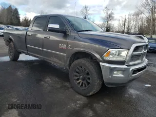 2016 Ram 2500 Laramie z VIN 3C6UR5KL8GG152276, wystawiony jako Copart lot #45340015 z przebiegiem 152 939 mil mil oraz Szkoda całkowita • Salvage title. Historia ofert i sprzedaży dostępna na DreamBid. Obrazek 4.