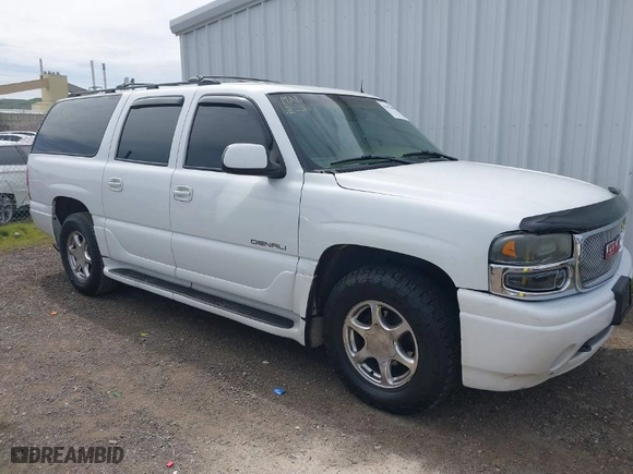 2002 GMC Yukon XL Denali with VIN 1GKFK66U32J213723, listed as a IAAI auction lot 41852040 with NaN miles. Bid and sale history available at carsss.com. Image 1.