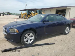 2013 Dodge Charger SE z VIN 2C3CDXBG1DH737475, wystawiony jako Copart lot #56752995 z przebiegiem 134 553 mil mil oraz Szkoda całkowita • Salvage title. Historia ofert i sprzedaży dostępna na DreamBid. Obrazek 1.