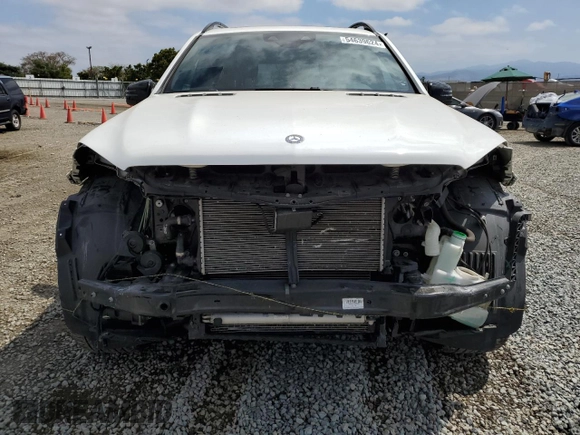 2017 Mercedes-Benz GLS 550 with VIN 4JGDF7DE8HA882714, listed as a Copart auction lot 54639624 with 49,890 mi miles and Salvage Title. Bid and sale history available at DreamBid. Image 5.