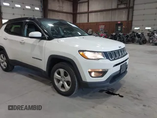 2019 Jeep Compass Latitude с VIN 3C4NJDBB0KT828886, выставлен на аукционе IAAI как лот 42614817 с пробегом 81 985 миль миль и . История ставок и продаж доступна на DreamBid. Изображение 18.