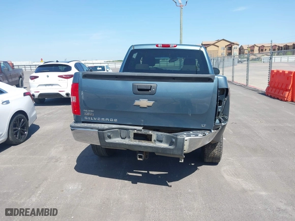 2010 Chevrolet Silverado 1500 LT with VIN 3GCRCSE00AG129825, listed as a IAAI auction lot 42003399 with 305,636 mi miles. Bid and sale history available at carsss.com. Image 16.