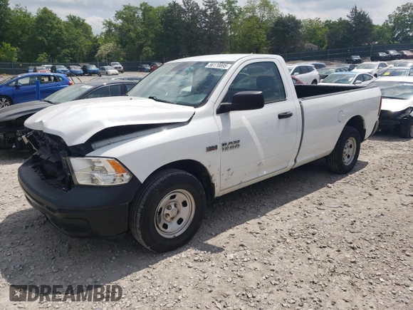 2016 Ram 1500 Tradesman z VIN 3C6JR6DT9GG363735, wystawiony jako Copart lot #56170895 z przebiegiem 18 269 mil mil oraz Szkoda całkowita • Salvage title. Historia ofert i sprzedaży dostępna na DreamBid. Obrazek 1.