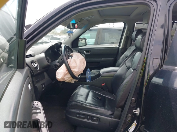 2012 Honda Pilot Touring with VIN 5FNYF3H9XCB008456, listed as a IAAI auction lot 41923004 with Not Provided miles and . Bid and sale history available at DreamBid. Image 5.