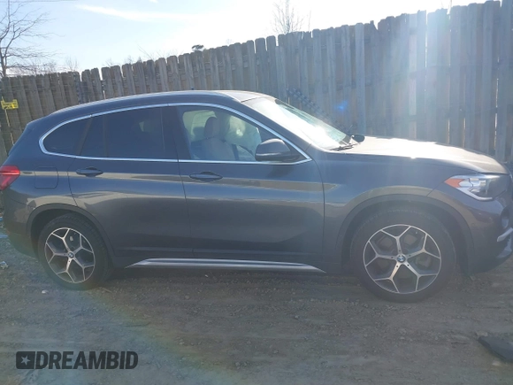 2018 BMW X1 xDrive28i with VIN WBXHT3C32J5L31896, listed as a IAAI auction lot 41675944 with 47,190 mi miles. Bid and sale history available at carsss.com. Image 13.