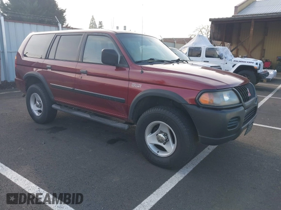 2000 Mitsubishi Montero Sport LS with VIN JA4MT31H5YP808601, listed as a IAAI auction lot 41070635 with 209,172 mi miles. Bid and sale history available at carsss.com. Image 1.