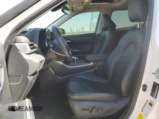 2023 Toyota Highlander L z VIN 5TDKDRAH9PS041904, wystawiony jako Copart lot #57425145 z przebiegiem 30 953 mil mil oraz Szkoda całkowita • Salvage title. Historia ofert i sprzedaży dostępna na DreamBid. Obrazek 7.