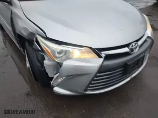 2015 Toyota Camry XLE with VIN 4T4BF1FK2FR448135, listed as a IAAI auction lot 41965092 with 67,367 mi miles. Bid and sale history available at carsss.com. Image 6.