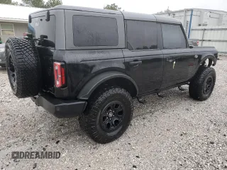 2022 Ford Bronco z VIN 1FMEE5DP3NLA95926, wystawiony jako Copart lot #51859265 z przebiegiem 32 215 mil mil oraz Szkoda całkowita • Salvage title. Historia ofert i sprzedaży dostępna na DreamBid. Obrazek 3.
