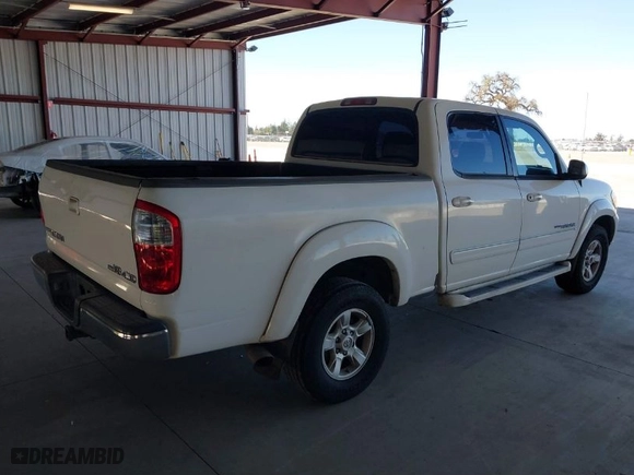2005 Toyota Tundra SR5 with VIN 5TBET34155S475769, listed as a IAAI auction lot 41663685 with 271,212 mi miles. Bid and sale history available at carsss.com. Image 4.