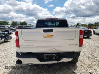 2024 Chevrolet Silverado 1500 High Country with VIN 1GCUDJE88RZ300839, listed as a Copart auction lot 60121904 with 2,069 mi miles and Salvage Title. Bid and sale history available at DreamBid. Image 6.