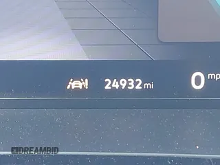 2024 Volkswagen Atlas SE z VIN 1V2KE2CA3RC243791, wystawiony jako IAAI lot #42037645 z przebiegiem 24 932 mil mil oraz . Historia ofert i sprzedaży dostępna na DreamBid. Obrazek 15.