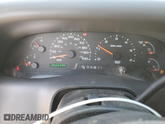 2003 Ford F-250 XL with VIN 1FTNW21S63EC36496, listed as a Copart auction lot 88551695 with 256,668 mi miles and Salvage title. Bid and sale history available at DreamBid. Image 9.