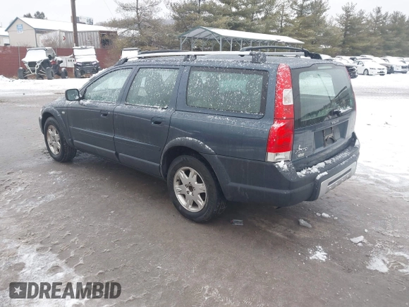 2006 Volvo XC70 with VIN YV4SZ592461233492, listed as a IAAI auction lot 41536507 with 174,888 mi miles. Bid and sale history available at carsss.com. Image 3.