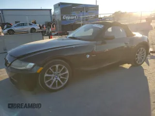 2007 BMW Z4 3.0i with VIN 4USBU33567LW72296, listed as a Copart auction lot 83709394 with 139,740 mi miles and Salvage Title. Bid and sale history available at carsss.com. Image 1.