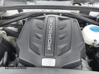 2016 Porsche Macan S with VIN WP1AB2A59GLB47204, listed as a IAAI auction lot 42512482 with 146,586 mi miles and . Bid and sale history available at DreamBid. Image 10.