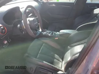 2020 Audi RS 3 z VIN WUABWGFF4LA902339, wystawiony jako Copart lot #70386242 z przebiegiem 27 283 mil mil oraz . Historia ofert i sprzedaży dostępna na DreamBid. Obrazek 7.