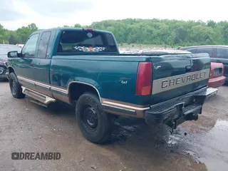 1997 Chevrolet Silverado 1500 with VIN 2GCEK19R7V1153946, listed as a IAAI auction lot 42047414 with 196,914 mi miles and . Bid and sale history available at DreamBid. Image 3.