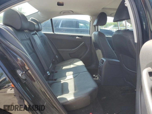 2012 Volkswagen Jetta SE with VIN 3VWDP7AJ7CM300999, listed as a Copart auction lot 63925805 with 141,634 mi miles and Clean title. Bid and sale history available at DreamBid. Image 10.