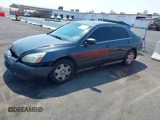 2005 Honda Accord LX z VIN 1HGCM56405A141551, wystawiony jako IAAI lot #42754807 z przebiegiem 251 759 mil mil oraz . Historia ofert i sprzedaży dostępna na DreamBid. Obrazek 13.