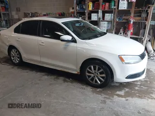 2011 Volkswagen Jetta SE с VIN 3VWDX7AJXBM315916, выставлен на аукционе IAAI как лот 42311284 с пробегом 207 297 миль миль и . История ставок и продаж доступна на DreamBid. Изображение 1.