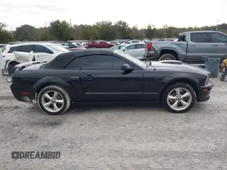 2007 Ford Mustang GT Deluxe with VIN 1ZVHT85H275363238, listed as a IAAI auction lot 41391726 with 203,700 mi miles and . Bid and sale history available at carsss.com. Image 13.