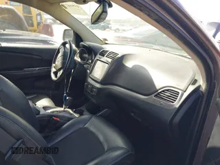 2015 Dodge Journey Crossroad with VIN 3C4PDDGG1FT675803, listed as a IAAI auction lot 41864112 with 97,842 mi miles. Bid and sale history available at carsss.com. Image 5.