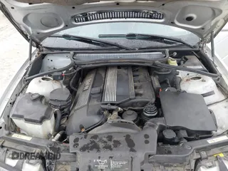 2001 BMW 3 Series 330Ci with VIN WBABS53451JU86036, listed as a IAAI auction lot 41427182 with 182,646 mi miles. Bid and sale history available at carsss.com. Image 10.