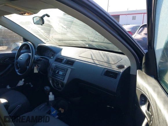 2006 Ford Focus S z VIN 1FAHP37N46W256803, wystawiony jako IAAI lot #41321856 z przebiegiem 99 657 mil mil oraz . Historia ofert i sprzedaży dostępna na DreamBid. Obrazek 5.