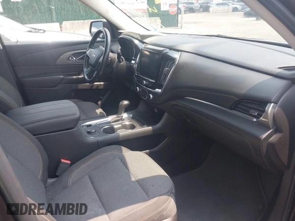 2019 Chevrolet Traverse LT Cloth z VIN 1GNEVGKW3KJ102804, wystawiony jako IAAI lot #42492949 z przebiegiem 144 895 mil mil oraz . Historia ofert i sprzedaży dostępna na DreamBid. Obrazek 5.