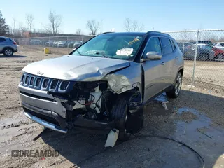 2018 Jeep Compass Limited z VIN 3C4NJDCB3JT373917, wystawiony jako IAAI lot #41628459 z przebiegiem 101 275 mil mil oraz . Historia ofert i sprzedaży dostępna na DreamBid. Obrazek 2.