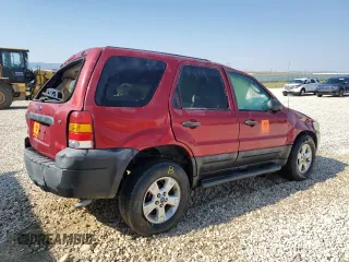 2007 Ford Escape XLT with VIN 1FMCU031X7KB06567, listed as a Copart auction lot 61941534 with 0 mi miles and Salvage Title. Bid and sale history available at carsss.com. Image 3.
