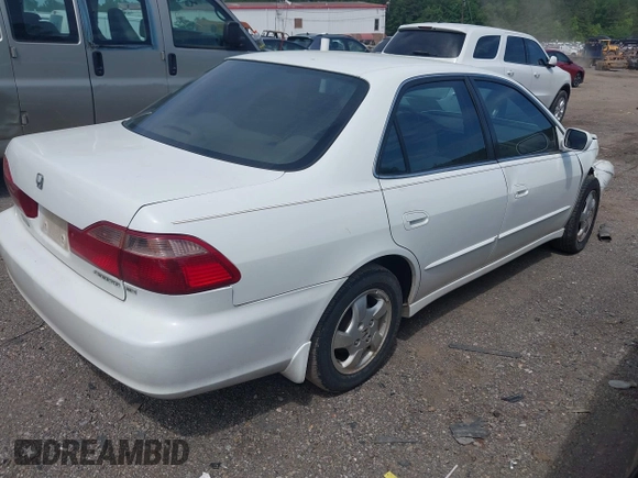 1999 Honda Accord LX z VIN JHMCG5643XC000176, wystawiony jako IAAI lot #42193734 z przebiegiem 261 485 mil mil oraz . Historia ofert i sprzedaży dostępna na DreamBid. Obrazek 4.