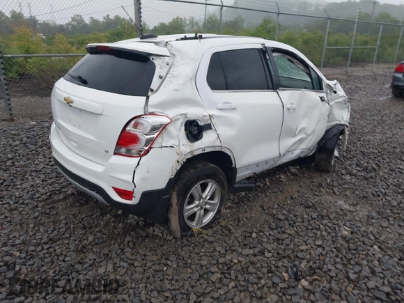 2020 Chevrolet Trax LT with VIN 3GNCJPSB9LL155372, listed as a IAAI auction lot 42357337 with 71,445 mi miles and . Bid and sale history available at DreamBid. Image 4.