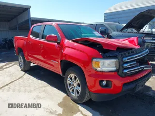 2020 GMC Canyon 2WD SLE with VIN 1GTG5CEN5L1120042, listed as a IAAI auction lot 41646040 with 66,787 mi miles. Bid and sale history available at carsss.com. Image 1.