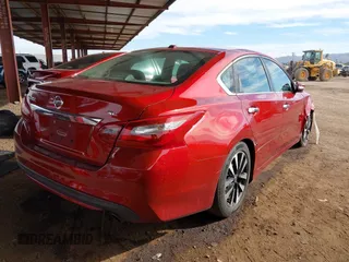 2018 Nissan Altima SR with VIN 1N4AL3APXJC193479, listed as a IAAI auction lot 41205532 with 131,164 mi miles and . Bid and sale history available at DreamBid. Image 4.