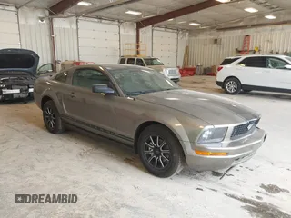 2005 Ford Mustang Deluxe with VIN 1ZVHT80N155259379, listed as a IAAI auction lot 42469072 with 112,235 mi miles and . Bid and sale history available at DreamBid. Image 1.