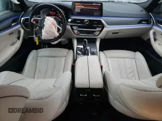 2022 BMW 5 Series 530i xDrive with VIN WBA13BJ07NCK90049, listed as a Copart auction lot 84477194 with 33,007 mi miles and Salvage Title. Bid and sale history available at carsss.com. Image 8.