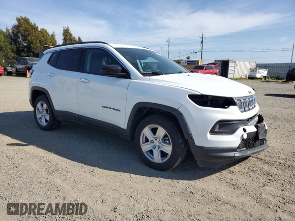2022 Jeep Compass Latitude with VIN 3C4NJDBB5NT166176, listed as a Copart auction lot 53096845 with 25,758 mi miles and Salvage title. Bid and sale history available at DreamBid. Image 4.