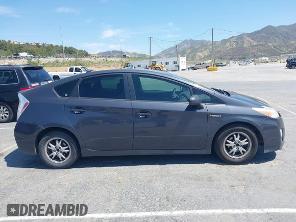 2011 Toyota Prius I with VIN JTDKN3DU5B0250166, listed as a IAAI auction lot 41984071 with 263,991 mi miles. Bid and sale history available at carsss.com. Image 13.