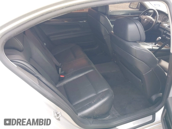 2009 BMW 7 Series 750Li with VIN WBAKB83589CY62576, listed as a IAAI auction lot 41742027 with 124,717 mi miles and . Bid and sale history available at DreamBid. Image 8.