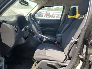 2017 Jeep Patriot Latitude with VIN 1C4NJPFB6HD184479, listed as a Copart auction lot 60840565 with 107,139 mi miles and Clean title. Bid and sale history available at DreamBid. Image 7.
