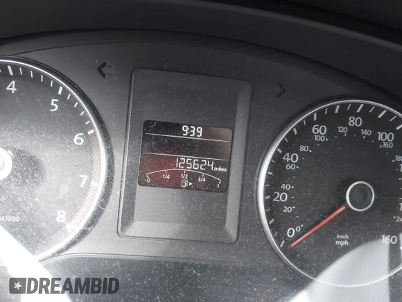 2013 Volkswagen Jetta Sedan SE with VIN 3VWDP7AJ3DM211027, listed as a IAAI auction lot 41849198 with 125,624 mi miles. Bid and sale history available at carsss.com. Image 7.