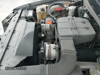 1991 Chevrolet Caprice z VIN 1G1BL53E8MW151443, wystawiony jako IAAI lot #41556364 z przebiegiem 136 440 mil mil oraz . Historia ofert i sprzedaży dostępna na DreamBid. Obrazek 19.