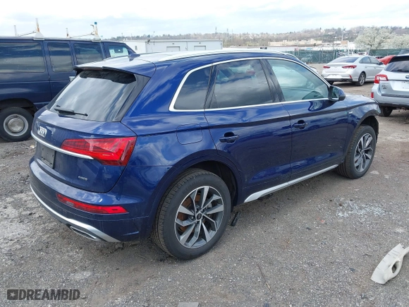 2024 Audi Q5 S line Premium Plus with VIN WA1EAAFY2R2018050, listed as a IAAI auction lot 41887903 with 15,685 mi miles. Bid and sale history available at carsss.com. Image 4.