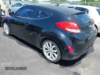 2012 Hyundai Veloster w/Gray Int с VIN KMHTC6AD4CU070537, выставлен на аукционе IAAI как лот 42202272 с пробегом 120 054 миль миль и . История ставок и продаж доступна на DreamBid. Изображение 3.