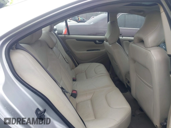 2002 Volvo S60 with VIN YV1RS61R622200464, listed as a IAAI auction lot 41105829 with 94,314 mi miles. Bid and sale history available at carsss.com. Image 8.